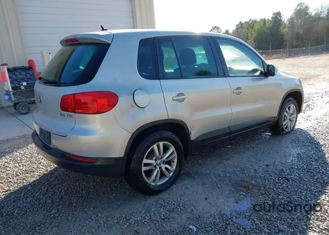 2012 Volkswagen Tiguan S из США, поврежденный, VIN WVGAV7AX8CW609473